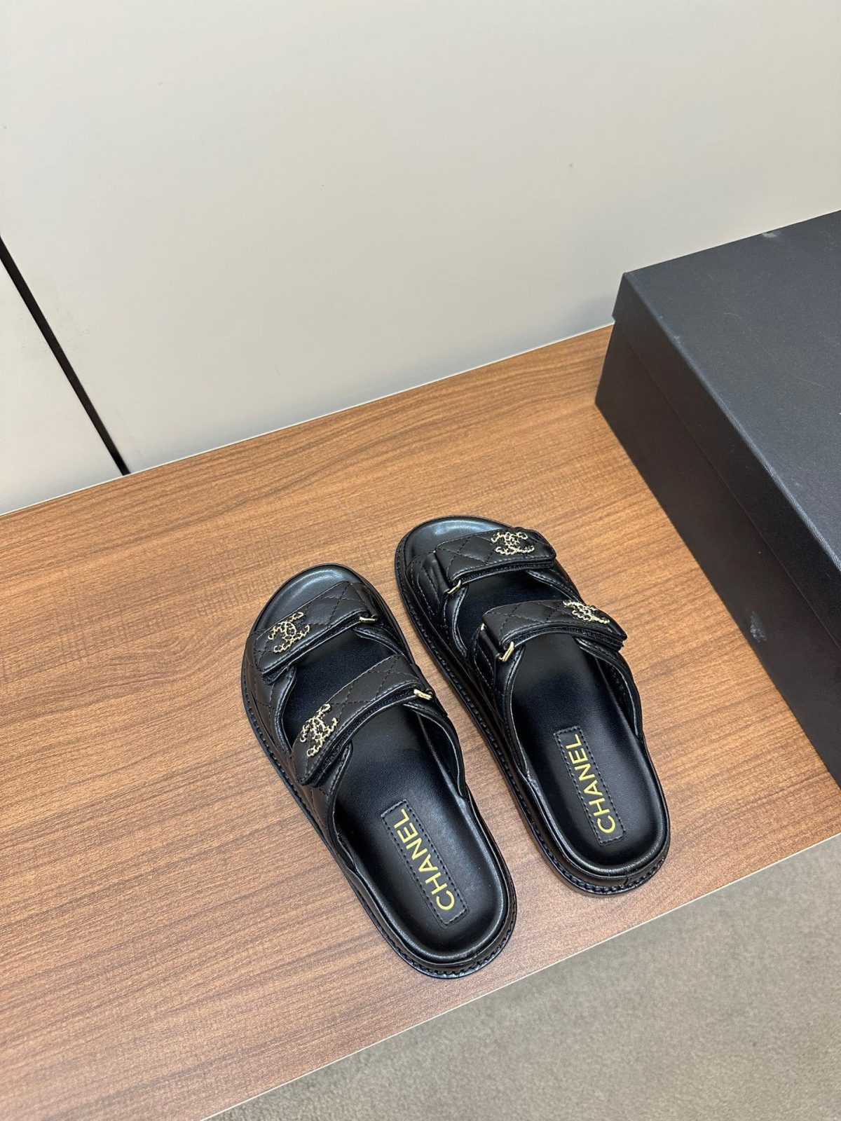 Chanel 2025ss New Slippers Size 36-41 - Image 8