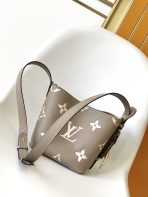 Louis Vuitton M13045 Women Shoulder Bags Size 16*18*12cm - Image 3