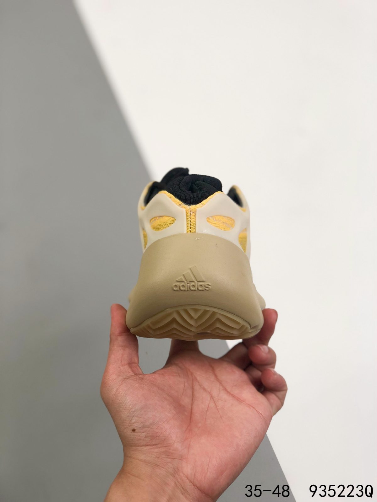 Yeezy 700 V3 Mens/Women's Sneakers Shoes 35 - 48 - Image 4