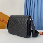 Louis Vuitton N42711 District Men Bags Size 26*20*7cm - Image 3