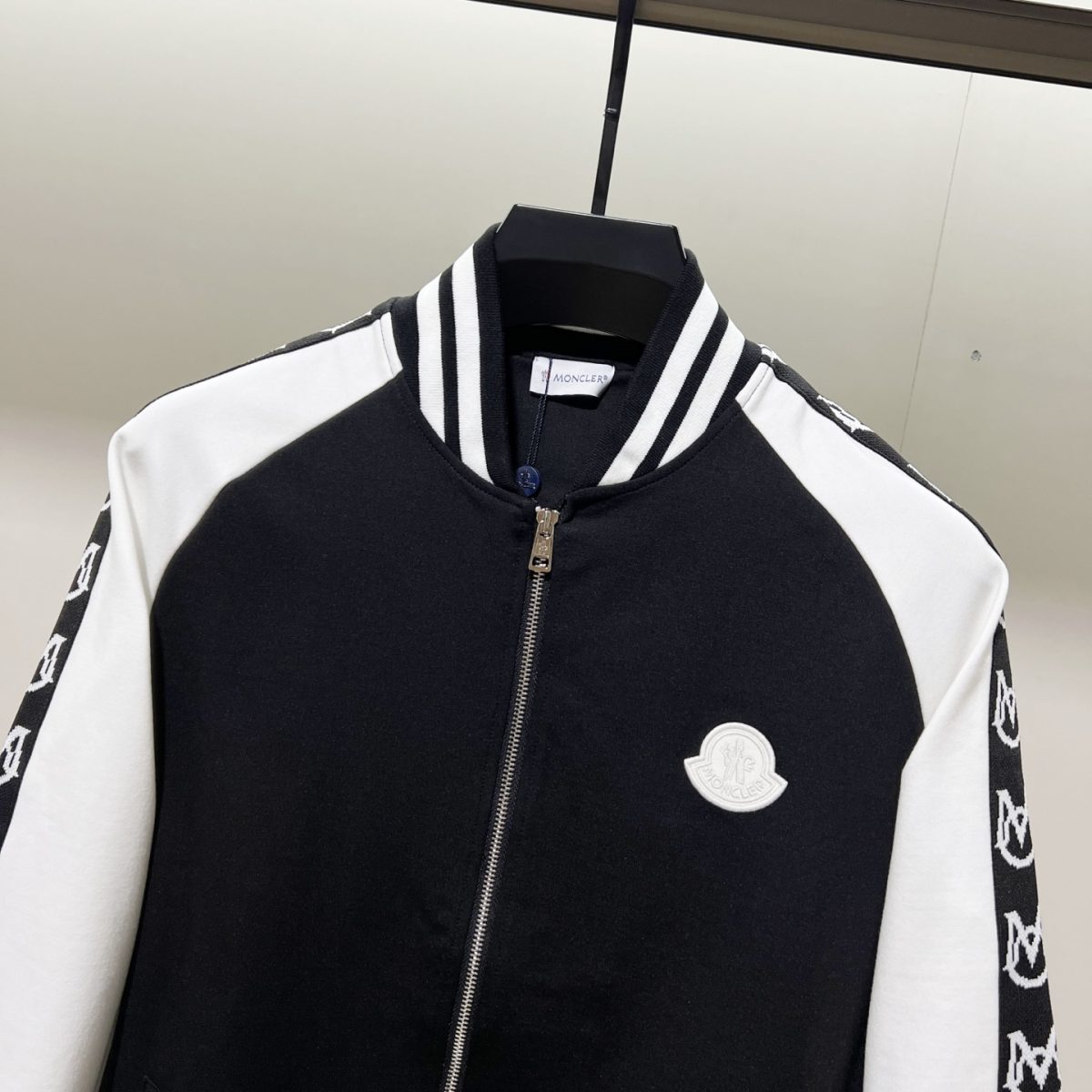Moncler Unisex Jacket Size S-XXL - Image 10