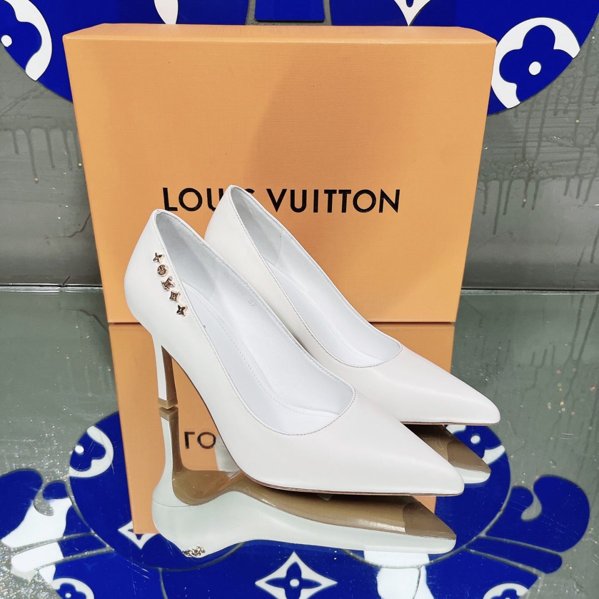 Louis Vuitton Signature Pumps Size 35-41 6-Color - Image 1