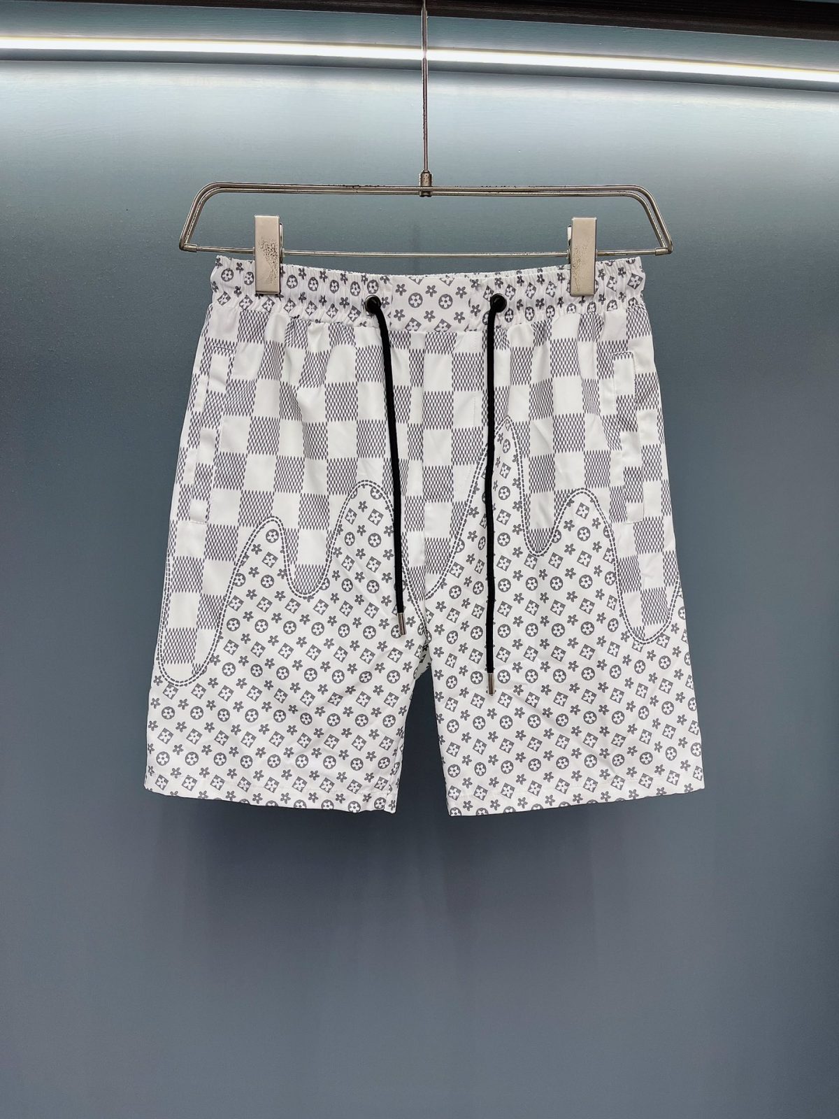 Louis Vuitton Beach Pants Size M-XXXL - Image 1