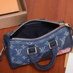Louis Vuitton Mens Shoulder Bags 21*12*9cm - Image 8