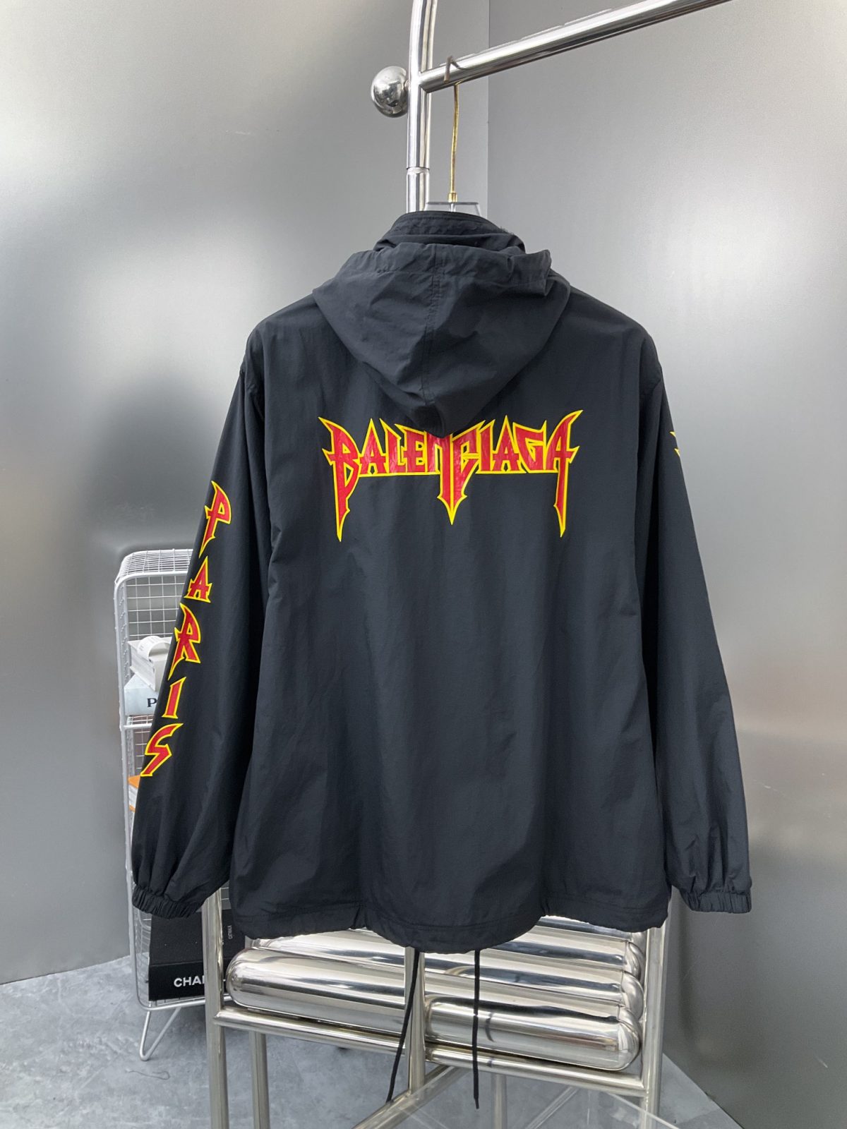 Balenciaga New Jacket Size S-XL - Image 6
