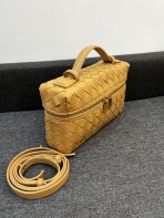 Bottega Veneta Vanity Case Shoulder Bags 24*13*6cm - Image 3