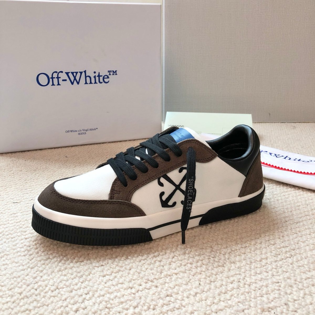 OFF White 2024ss New Low Vulcanized Sneaker Size 36-45 - Image 1