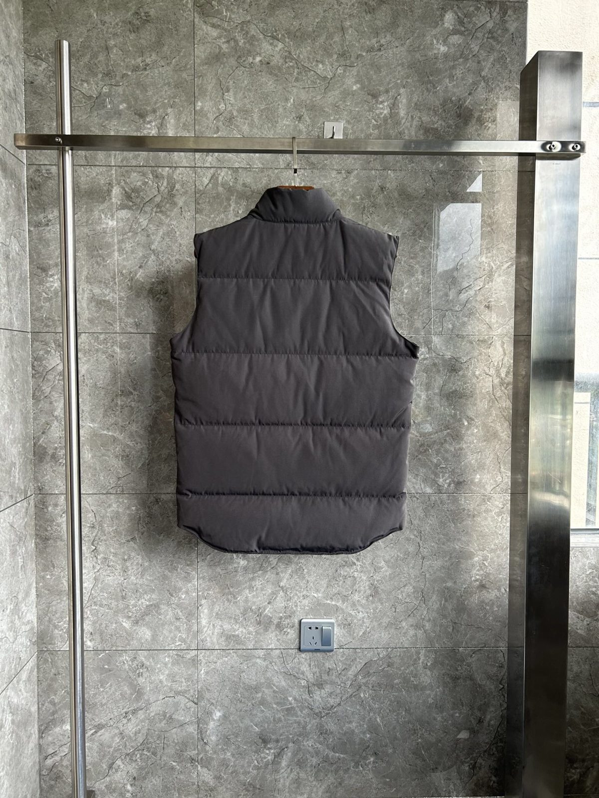 Canada Goose E20 Freestyle Vest-WD Men Winter Vest Size S-XXL - Image 2