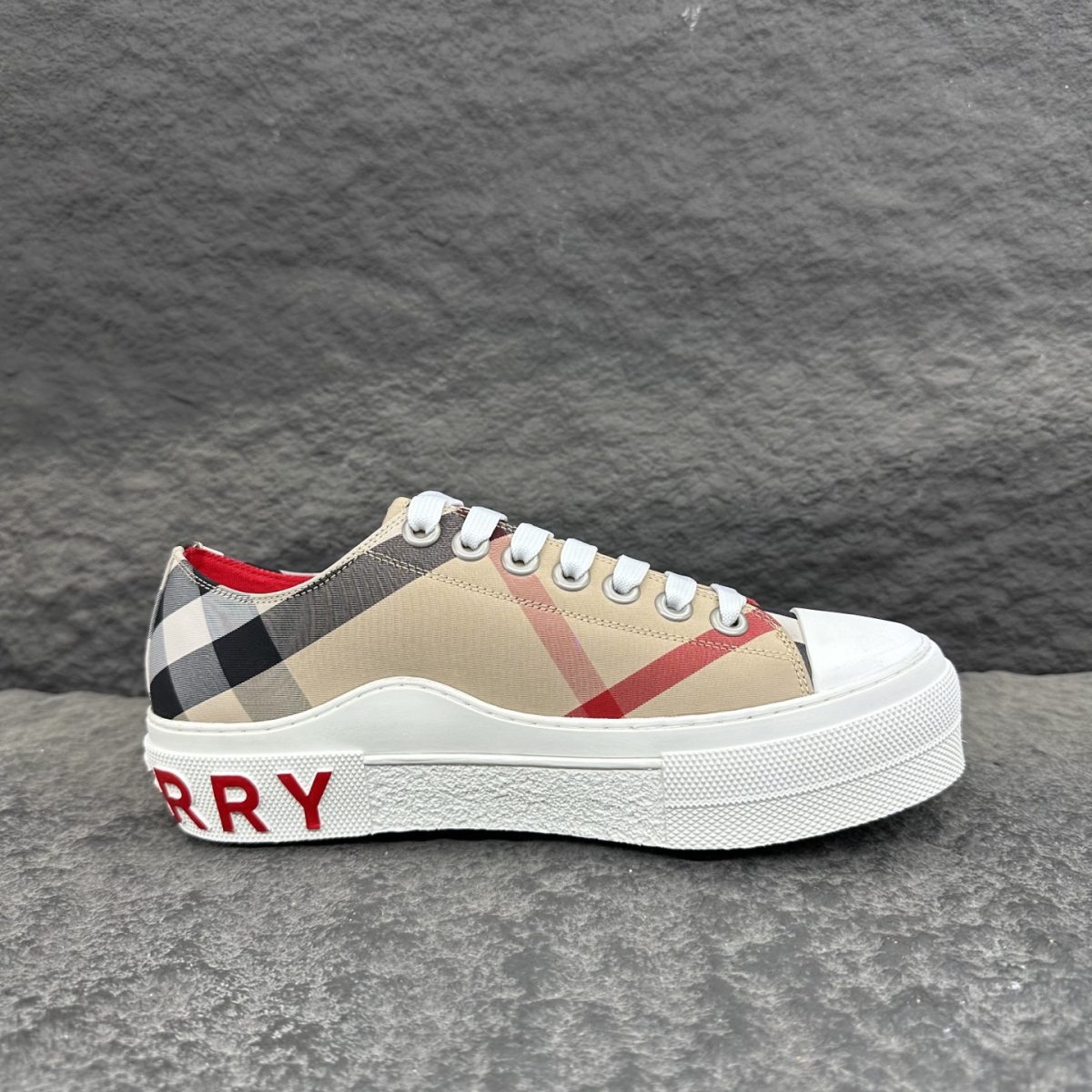 Burberry Sneaker Size 36-45 - Image 9