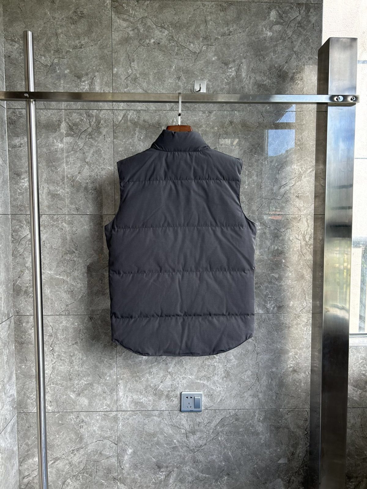 Canada Goose E20 Freestyle Vest-WD Men Winter Vest Size S-XXL - Image 2