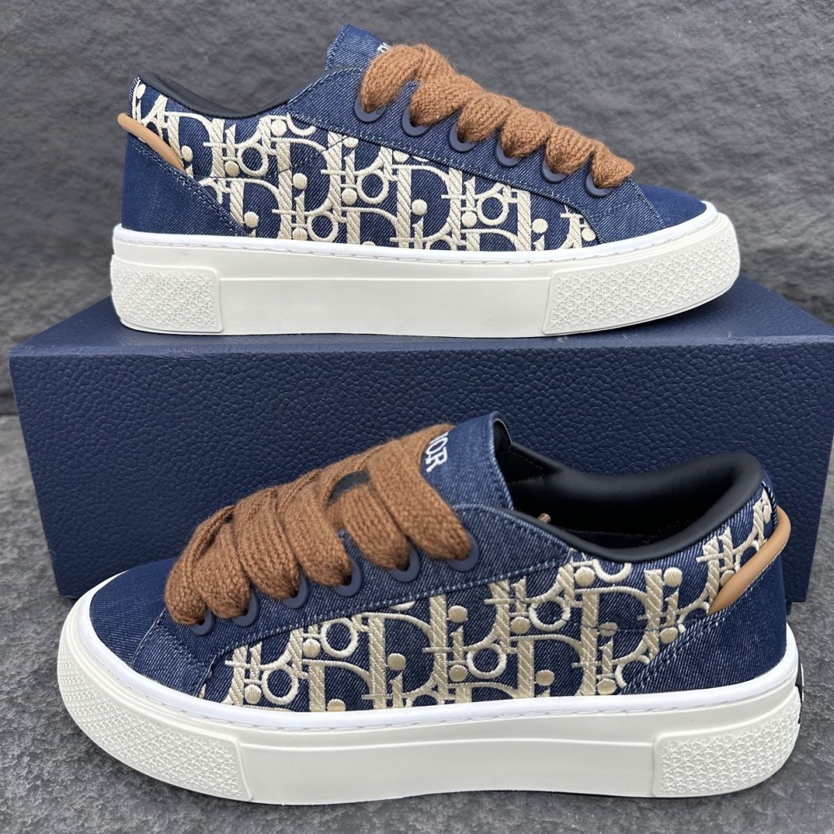 Dior B33 Spin Sneaker Size 36-46 - Image 1