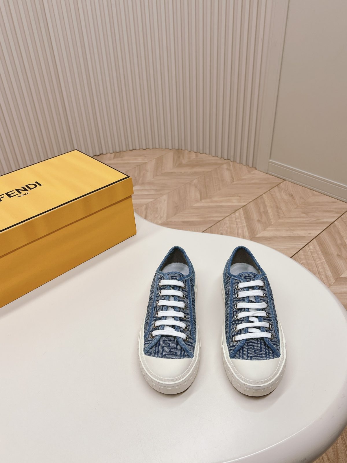 Fendi 2024ss New arrival Sneaker Size 36-40 - Image 3