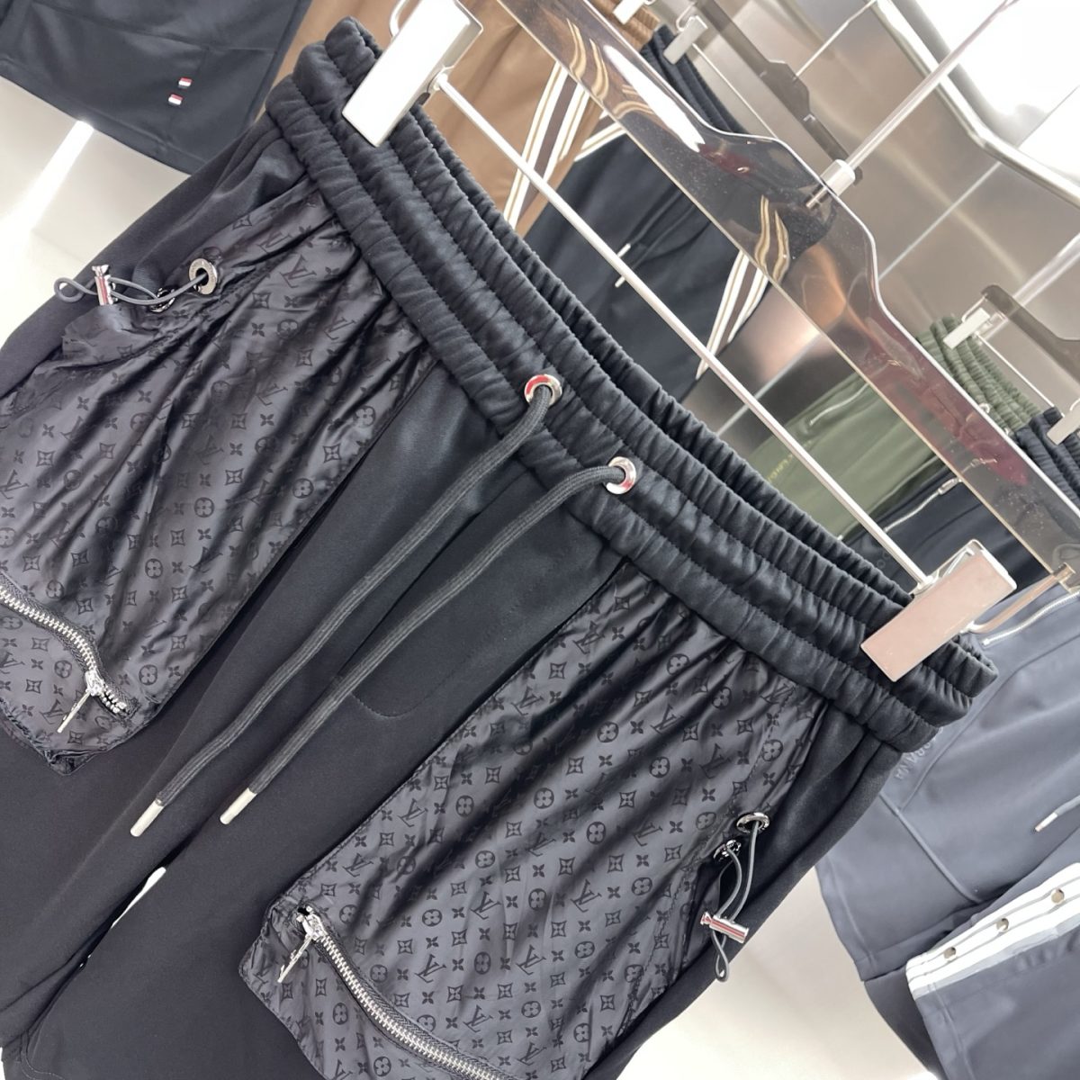 Louis Vuitton Shorts M-3XL - Image 4