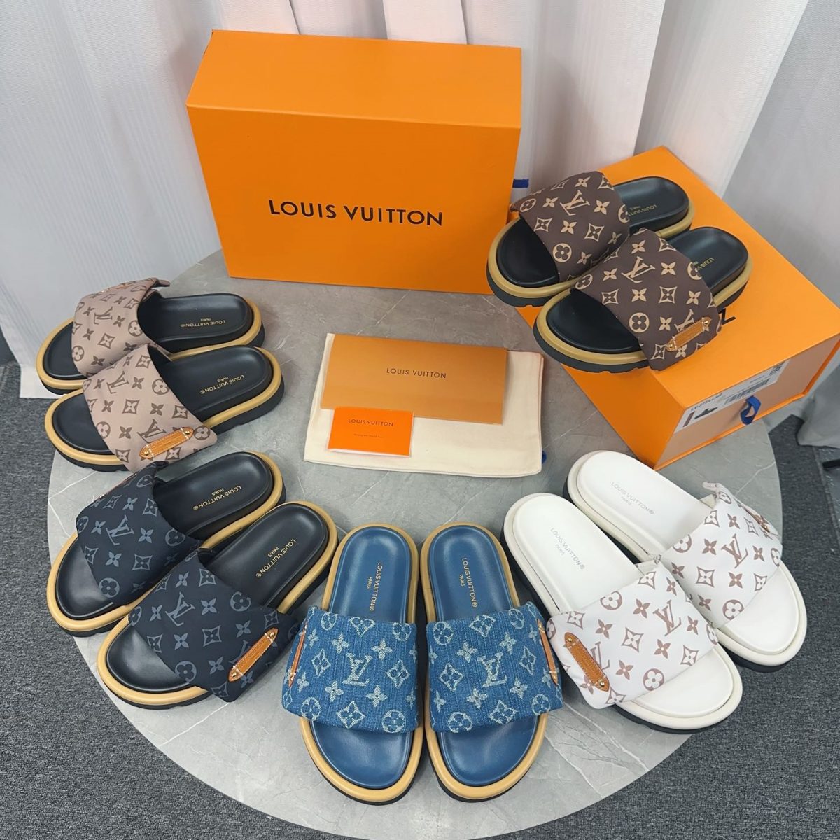 Louis Vuitton Slippers Size 36-45 5-Color - Image 1