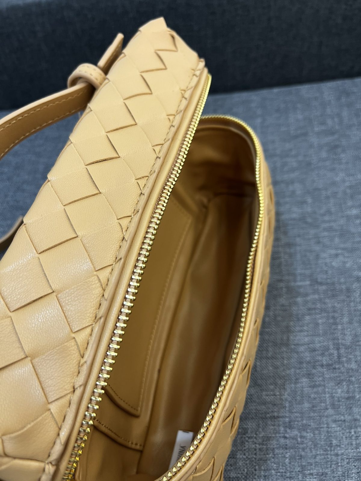 Bottega Veneta Vanity Case Shoulder Bags 24*13*6cm - Image 9