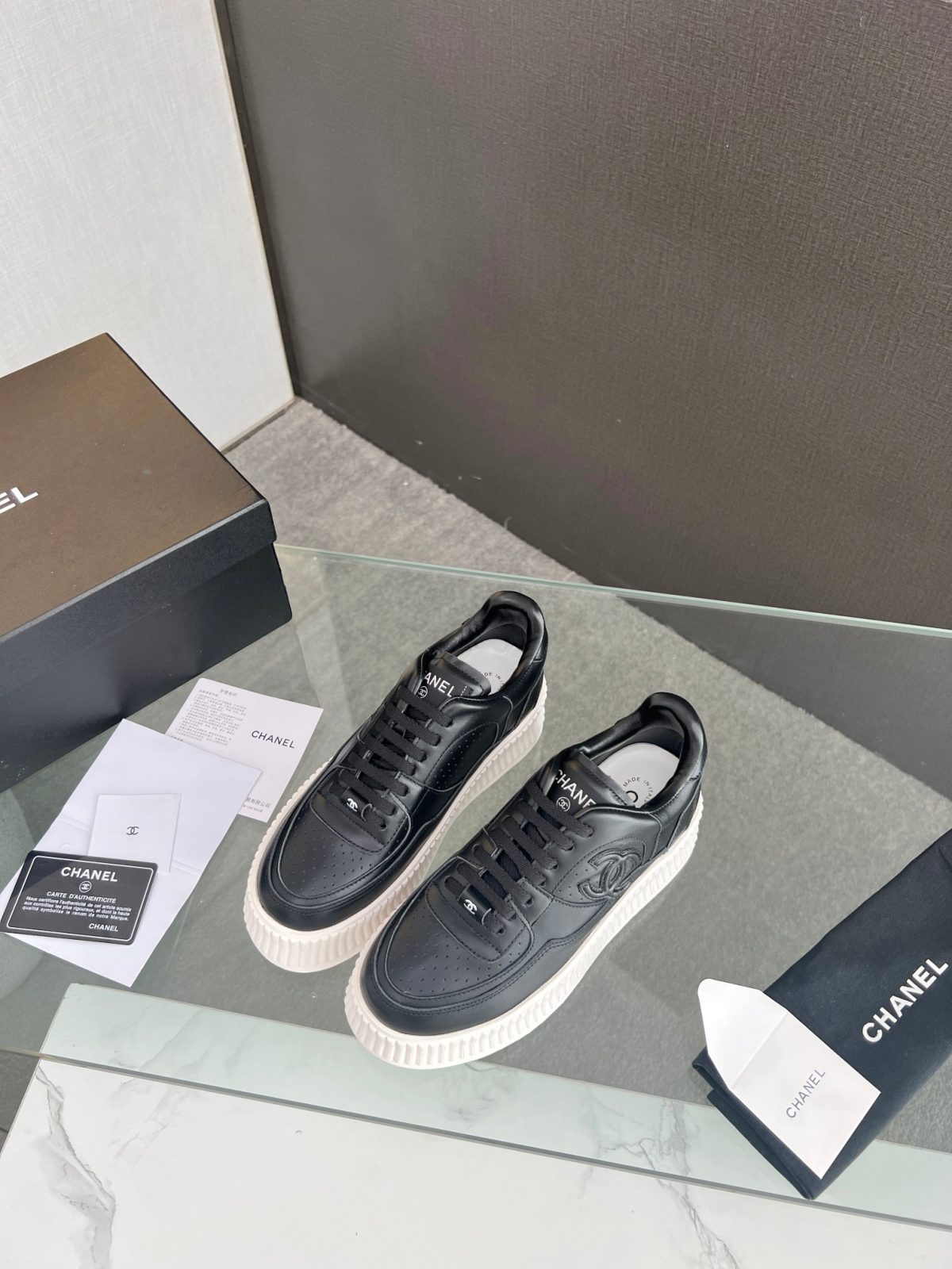 Chanel Sneaker Size 36-40 - Image 2