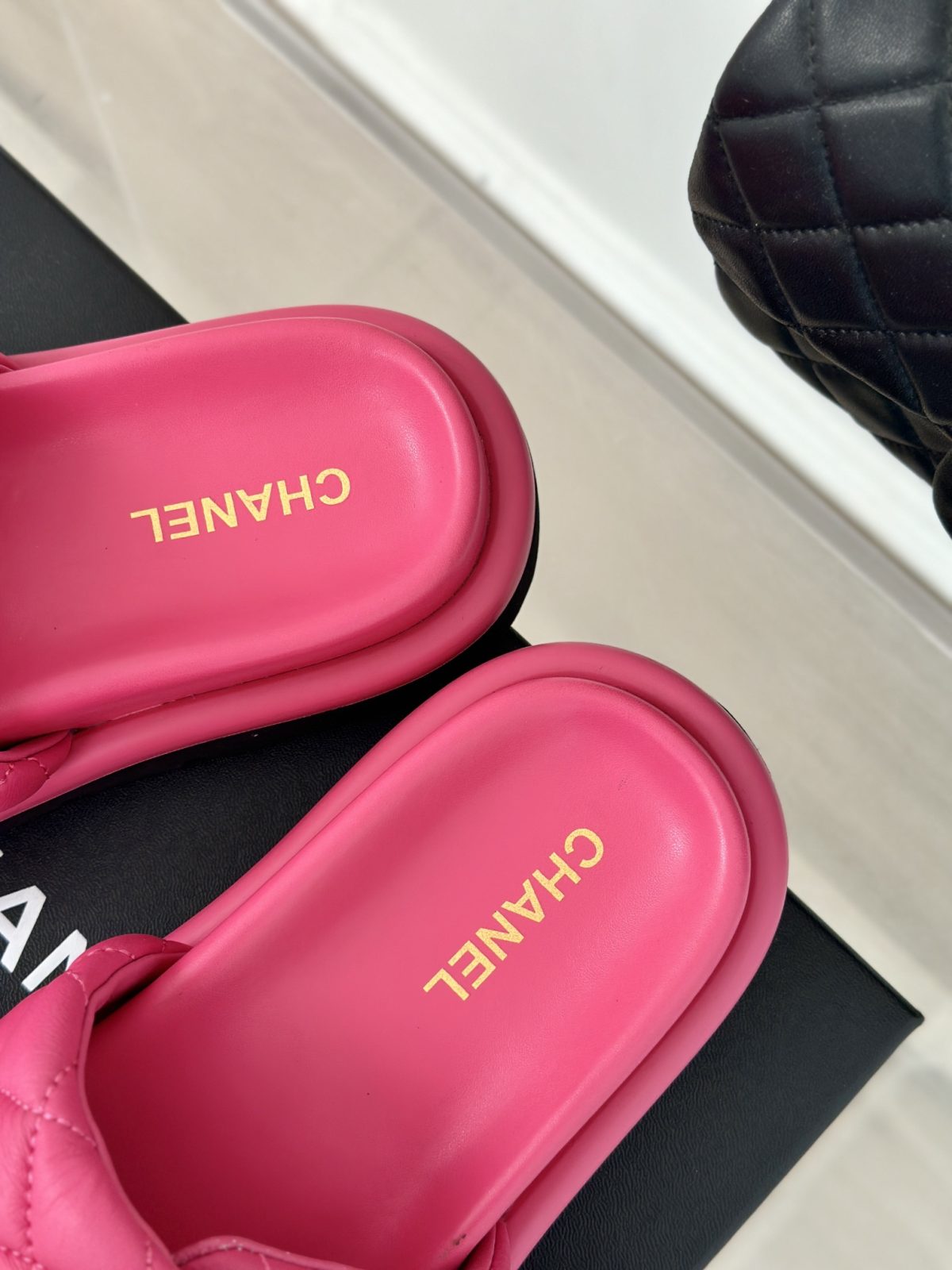 Chanel 2024 New Slippers Size 36-41 - Image 8