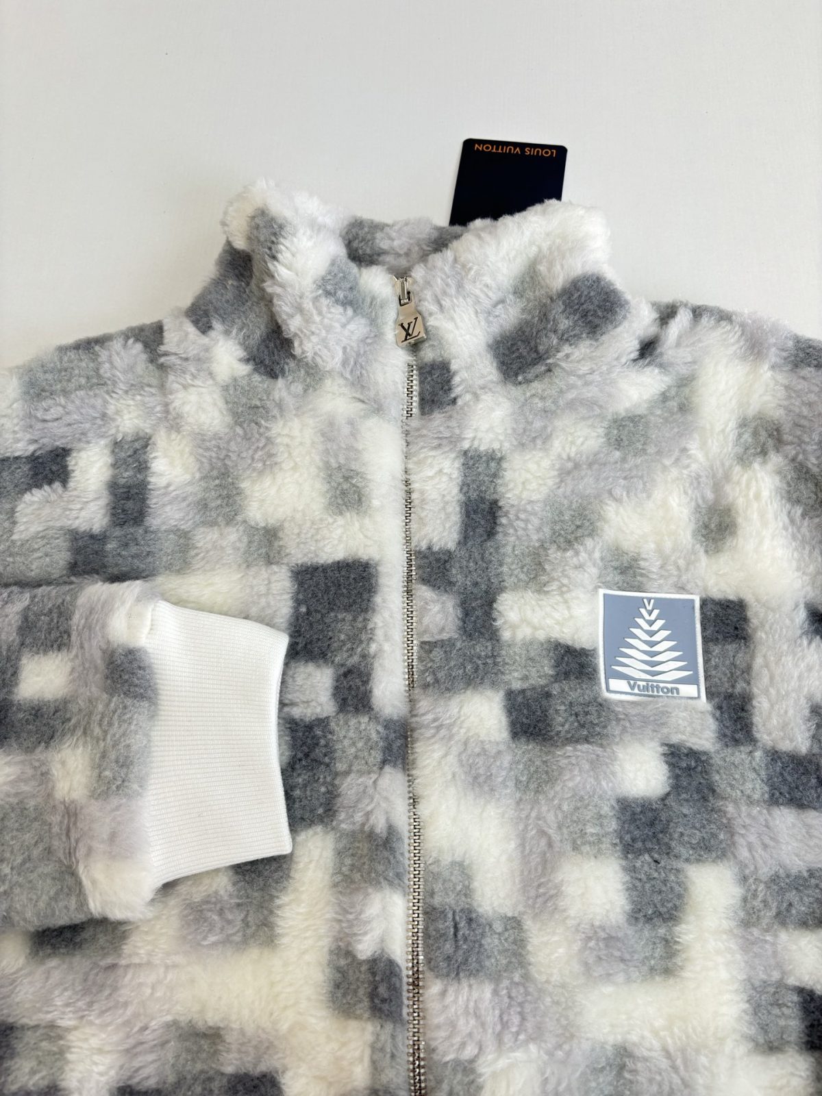 Louis Vuitton Unisex Jacket Size S-XL - Image 10