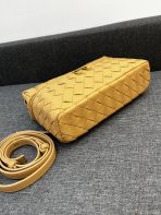 Bottega Veneta Vanity Case Shoulder Bags 24*13*6cm - Image 8