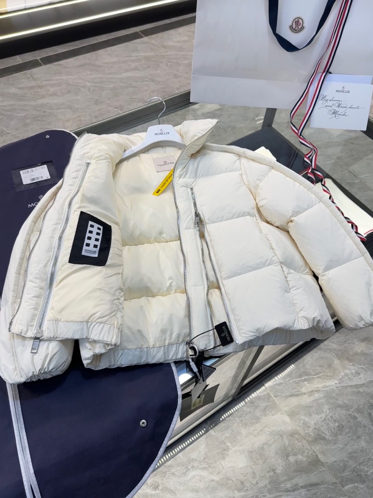 Moncler x Willow Smith YAEL Women Down Jacket Size S-L - Image 7