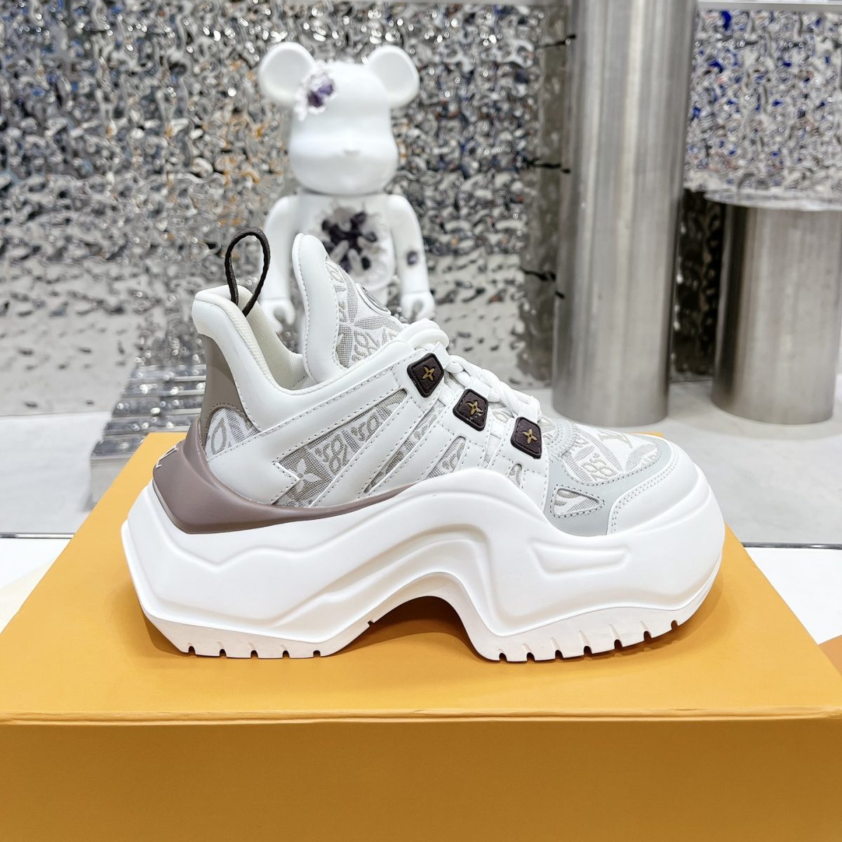 Louis Vuitton Cruise23 Archlight 2.0 Sneaker Size 36-41 - Image 1