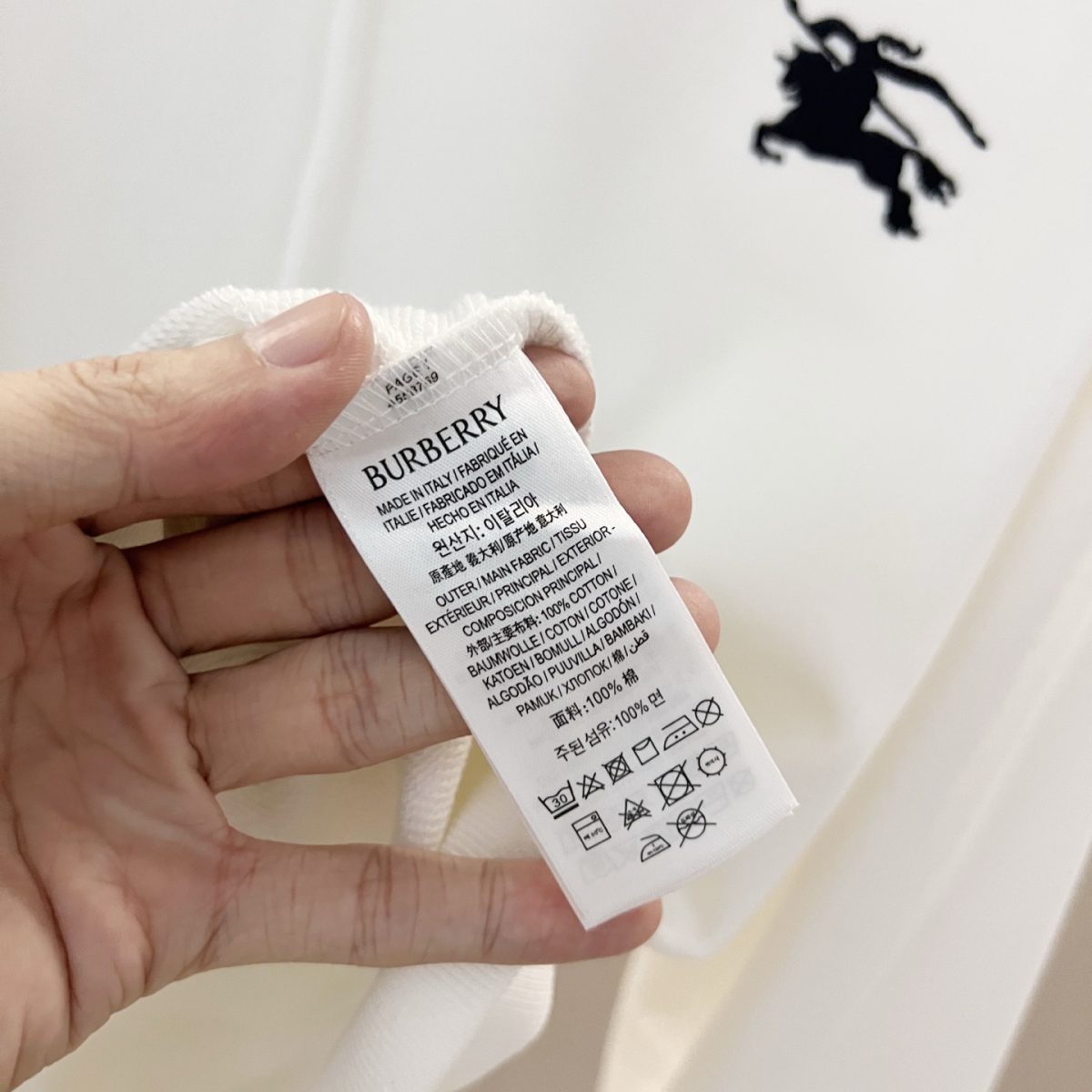 Burberry Unisex Sweatshirt Size S-XL - Image 9