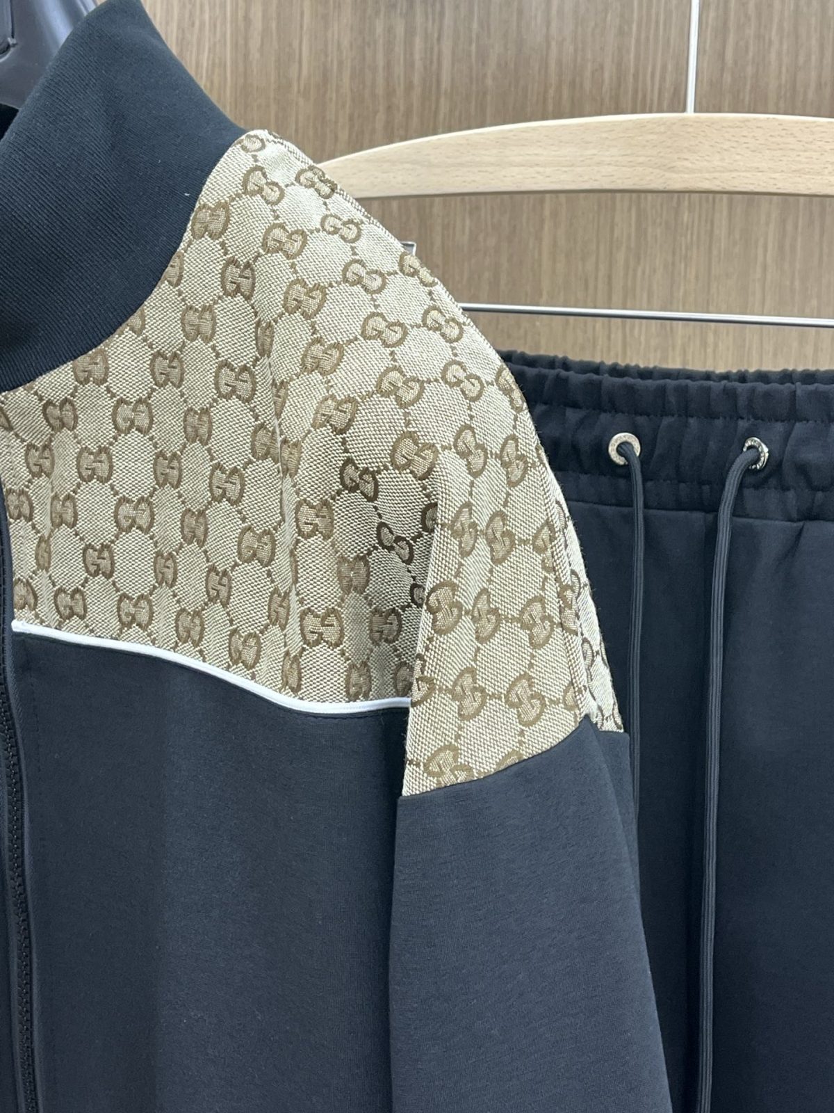 Gucci Unisex Jogging suit Size M-XXXL - Image 4