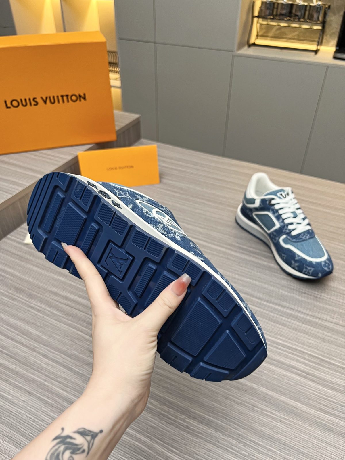 Louis Vuitton 2024ss Runaway Sneaker Size 40-46 - Image 11