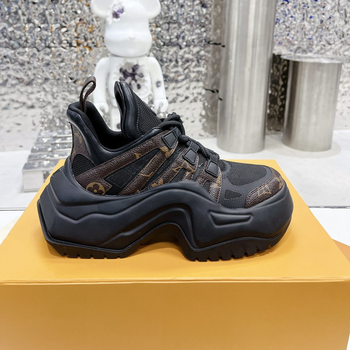 Louis Vuitton Cruise23 Archlight 2.0 Sneaker Size 36-41 - Image 1