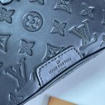 Louis Vuitton M46036 Discovery BumbagMen Bags Size 44*15*9cm - Image 8
