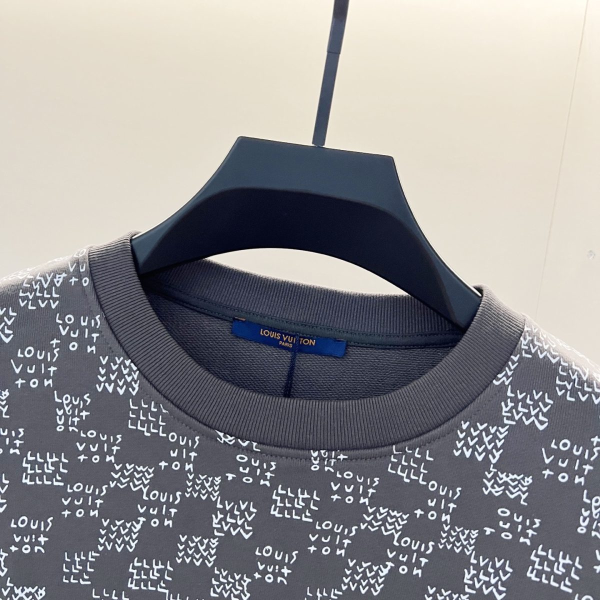 Louis Vuitton New Unisex Sweatshirt Size XS-L - Image 3