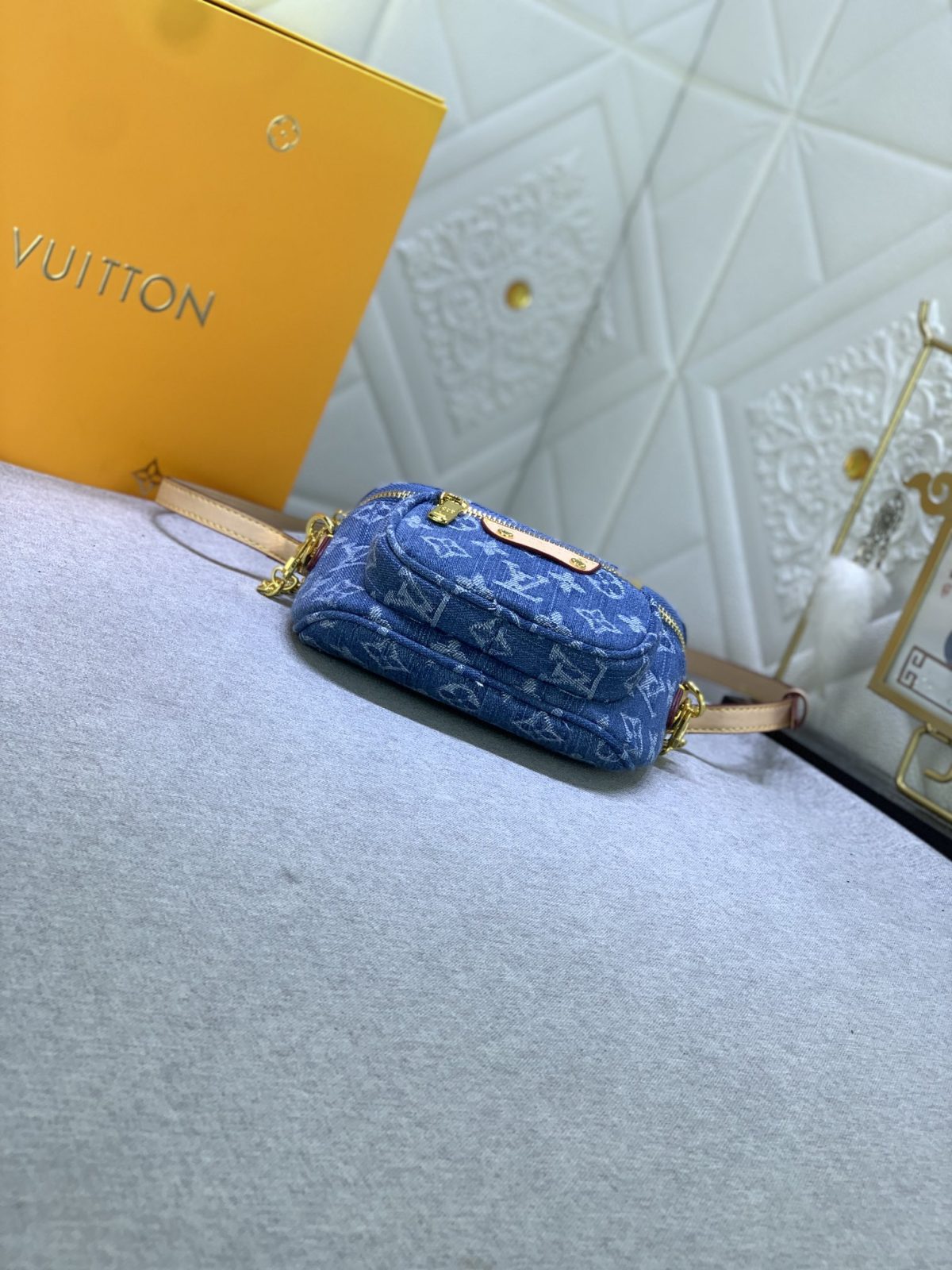 Louis Vuitton M82335 Mini Bumbag Shoulder Bags Size 17*12*9cm - Image 4