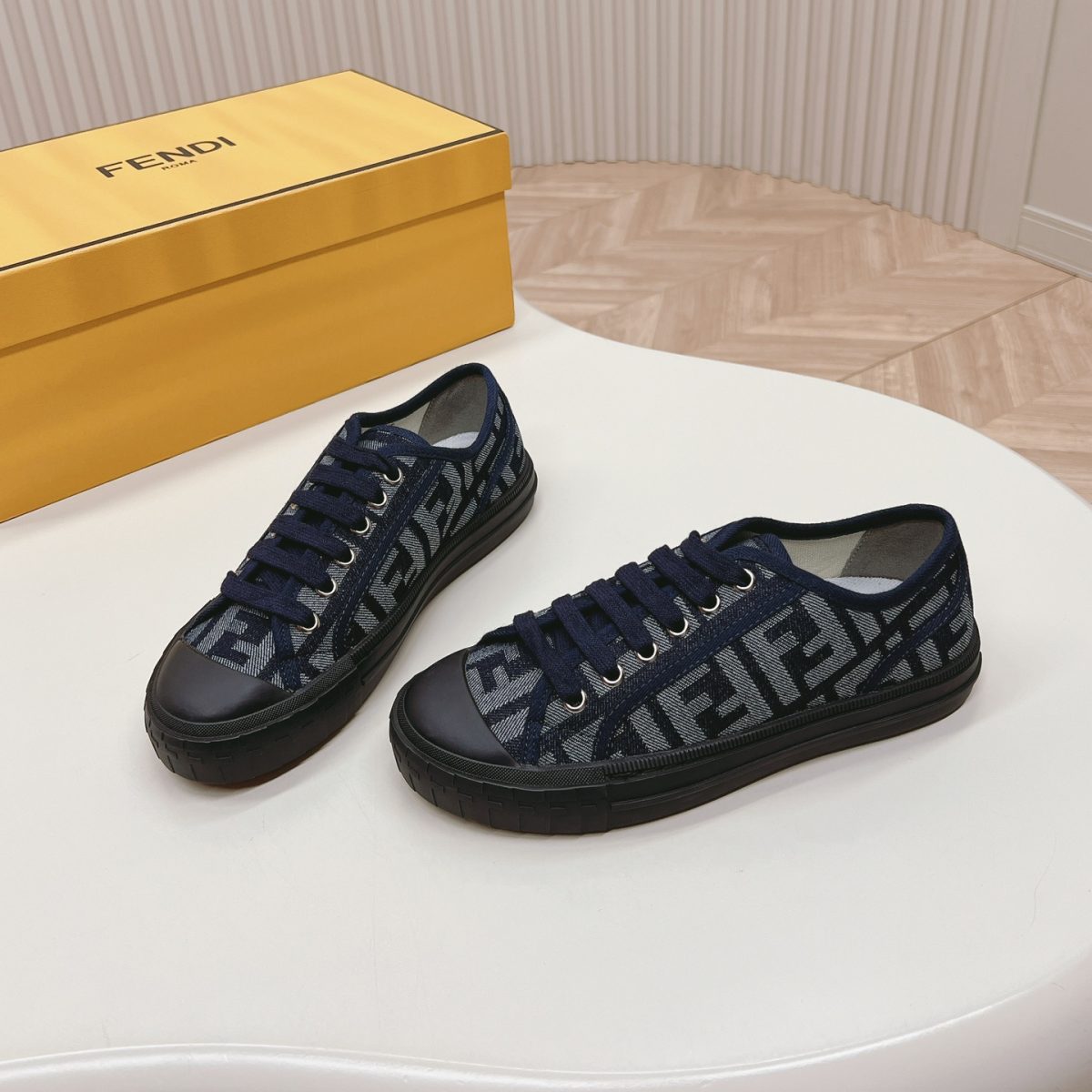 Fendi 2024ss New arrival Sneaker Size 36-40 - Image 1