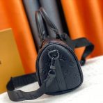 Louis Vuitton Keepall Bandoulière 25 Bags for Men - Image 3