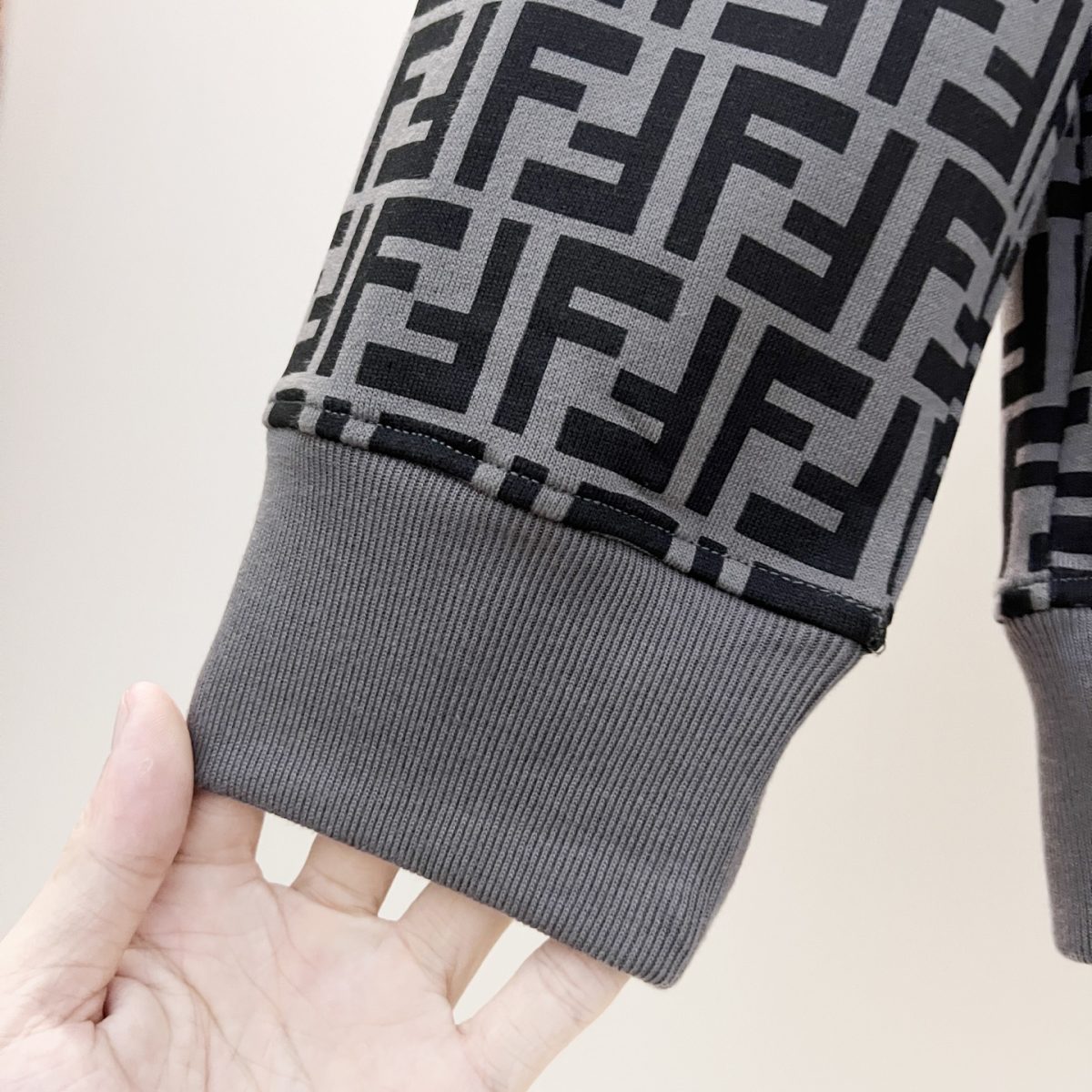 Fendi Unisex Sweatshirt Size S-XL - Image 8