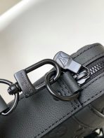 Louis Vuitton M46602 Men Shoulder Bags Size 25*18.5*7cm - Image 7