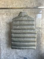 Canada Goose E2229 Crofton Vest-WD Men Winter Vest Size S-XXL - Image 2