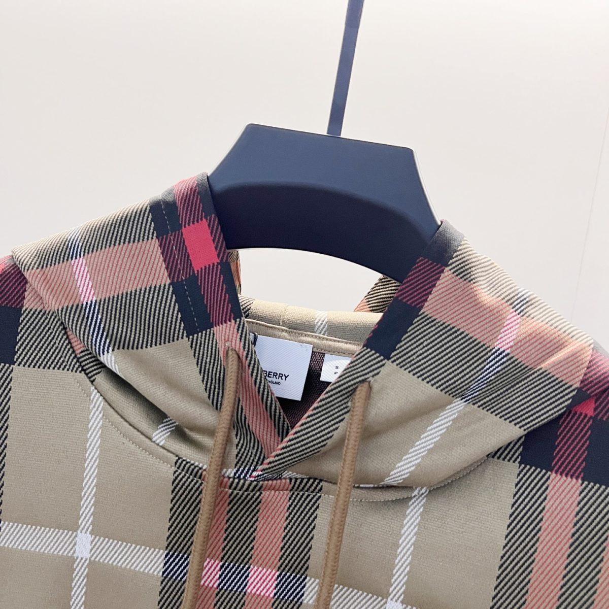 Burberry Unisex Sweatshirt Size S-XL - Image 6