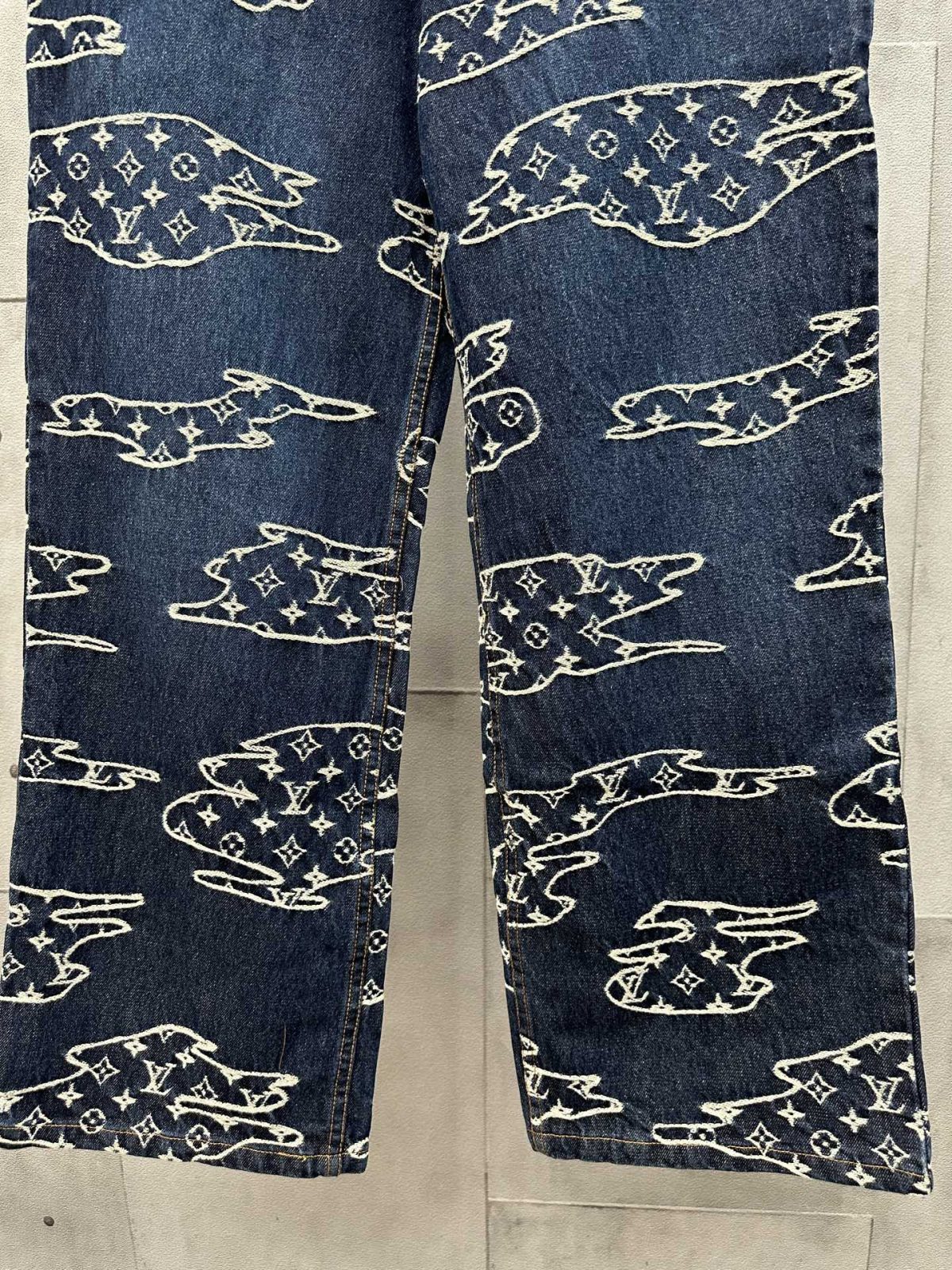 Louis Vuitton Unisex Jeans Size S-XL - Image 3