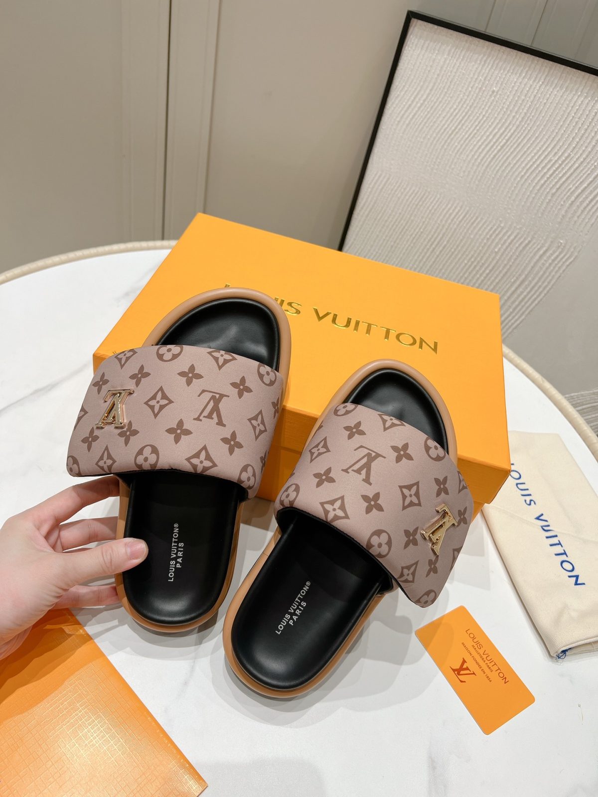 Louis Vuitton Slippers Size 36-45 - Image 5