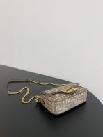 Fendi Baguette Shoulder Bags Small 19*10*4cm - Image 2