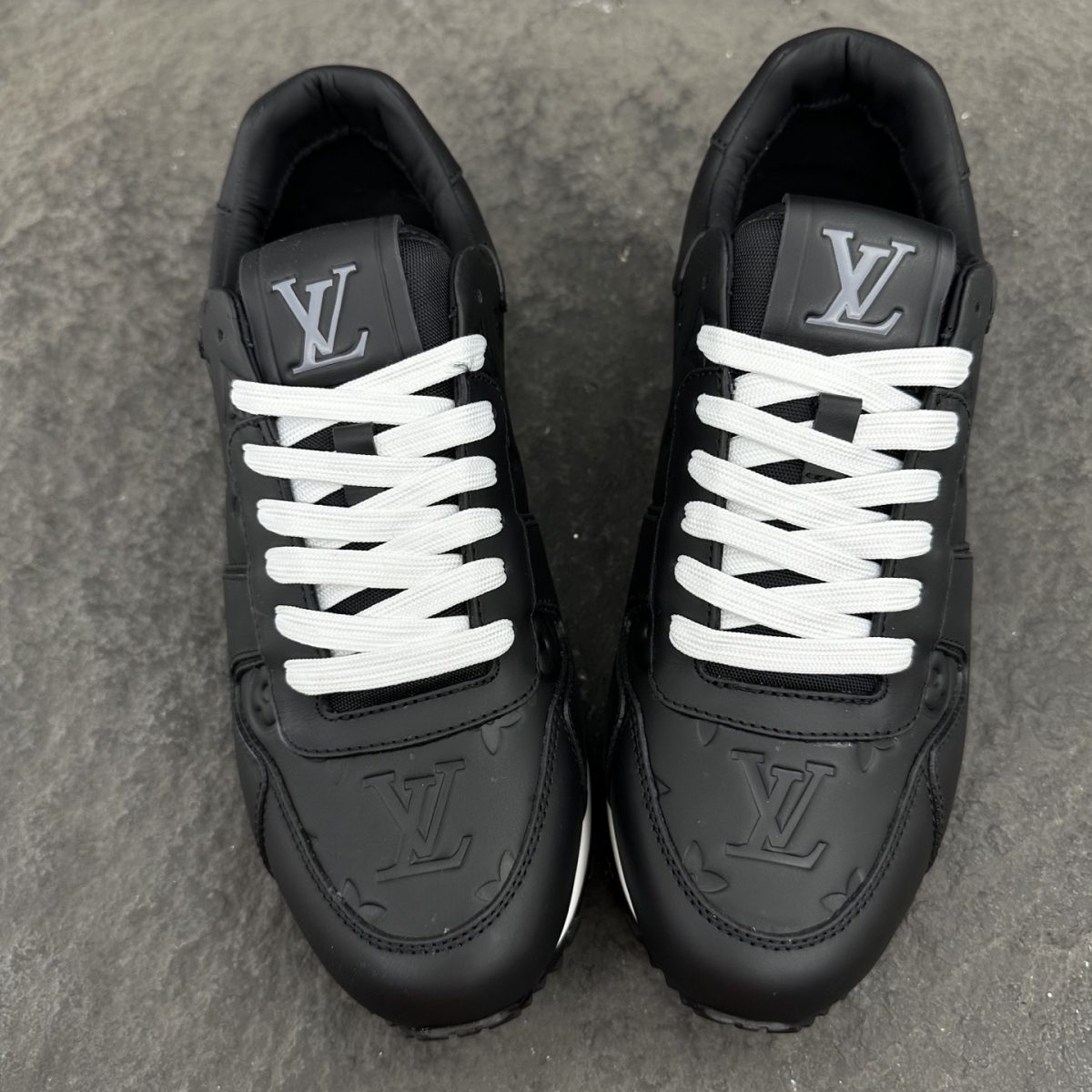 Louis Vuitton Run Away Sneaker For Men Size 39-46 - Image 3