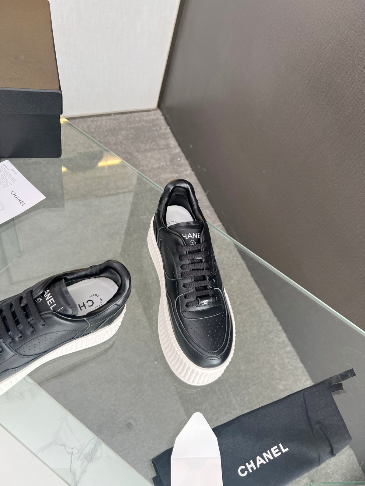 Chanel Sneaker Size 36-40 - Image 4