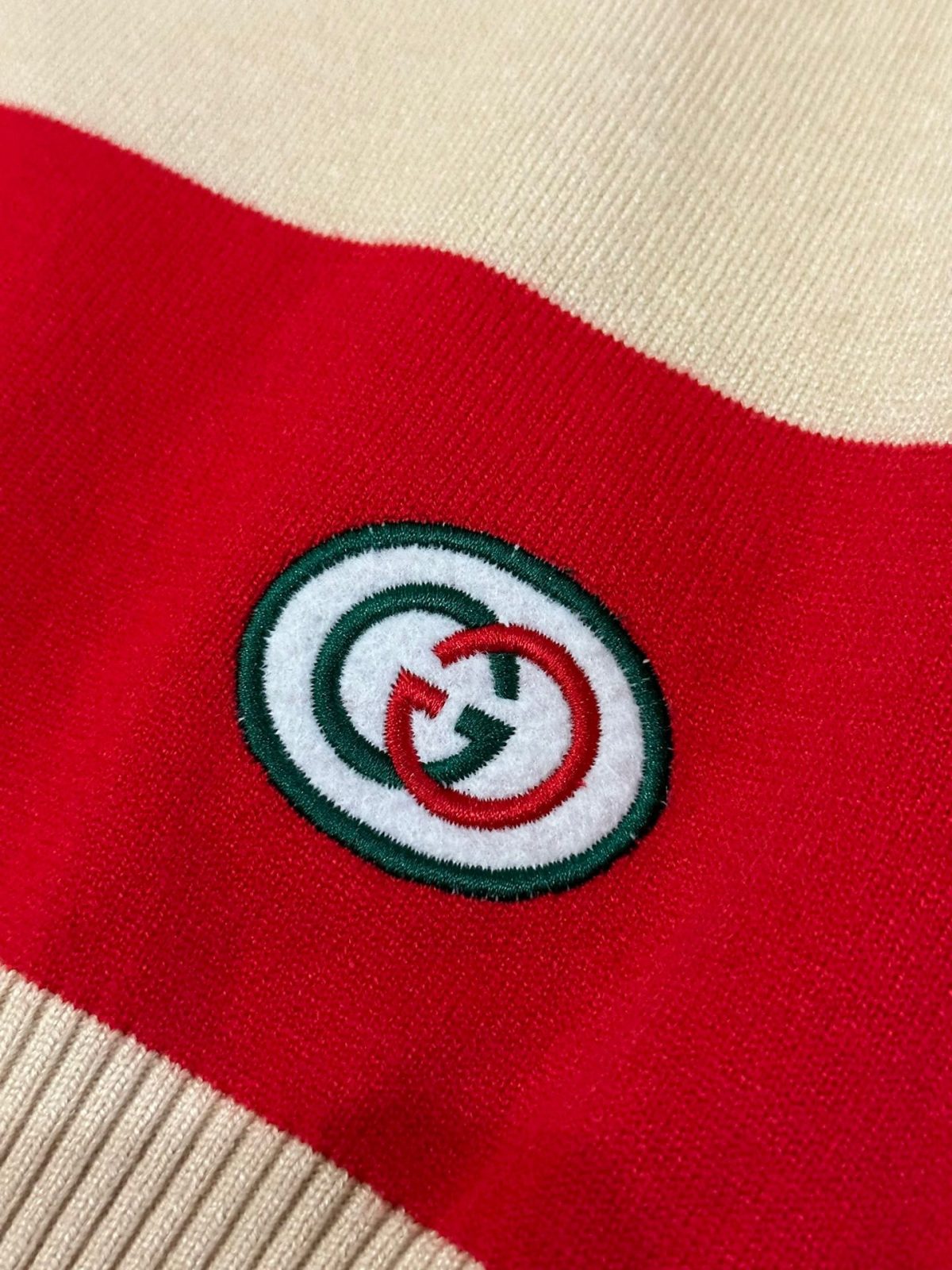 Gucci Unisex Sweatshirt Size S-XL - Image 7