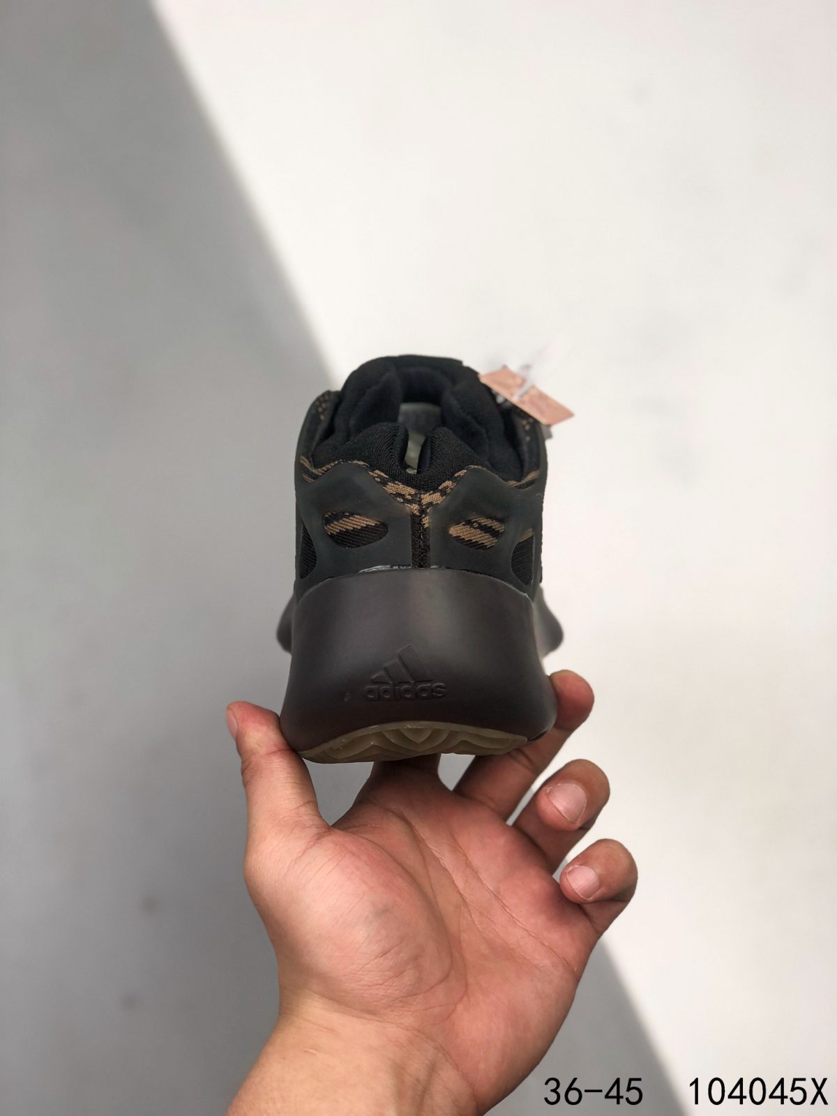 Yeezy 700 V3 Mens/Women's Sneakers Shoes 36 - 45 - Image 9