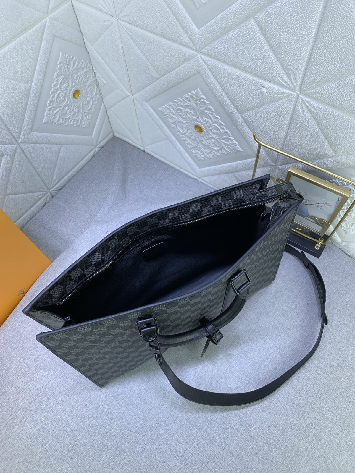 Louis Vuitton M45265 Sac Plat Horizontal Zippé Handbag Size 31*39*8cm - Image 9