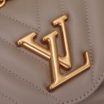 Louis Vuitton M20838 2022SS Women Shoulder Bags 21*12*9cm - Image 4