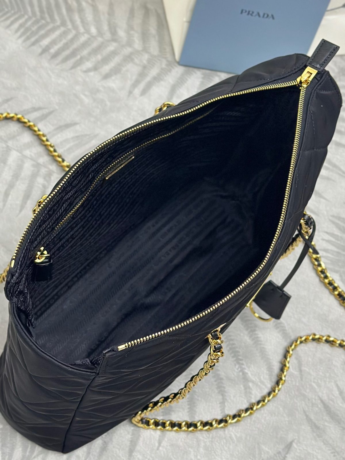 Prada 1BG467 Re-Edition 1995 Chaîne large Re-Nylon bag Size 35*25*9cm - Image 9