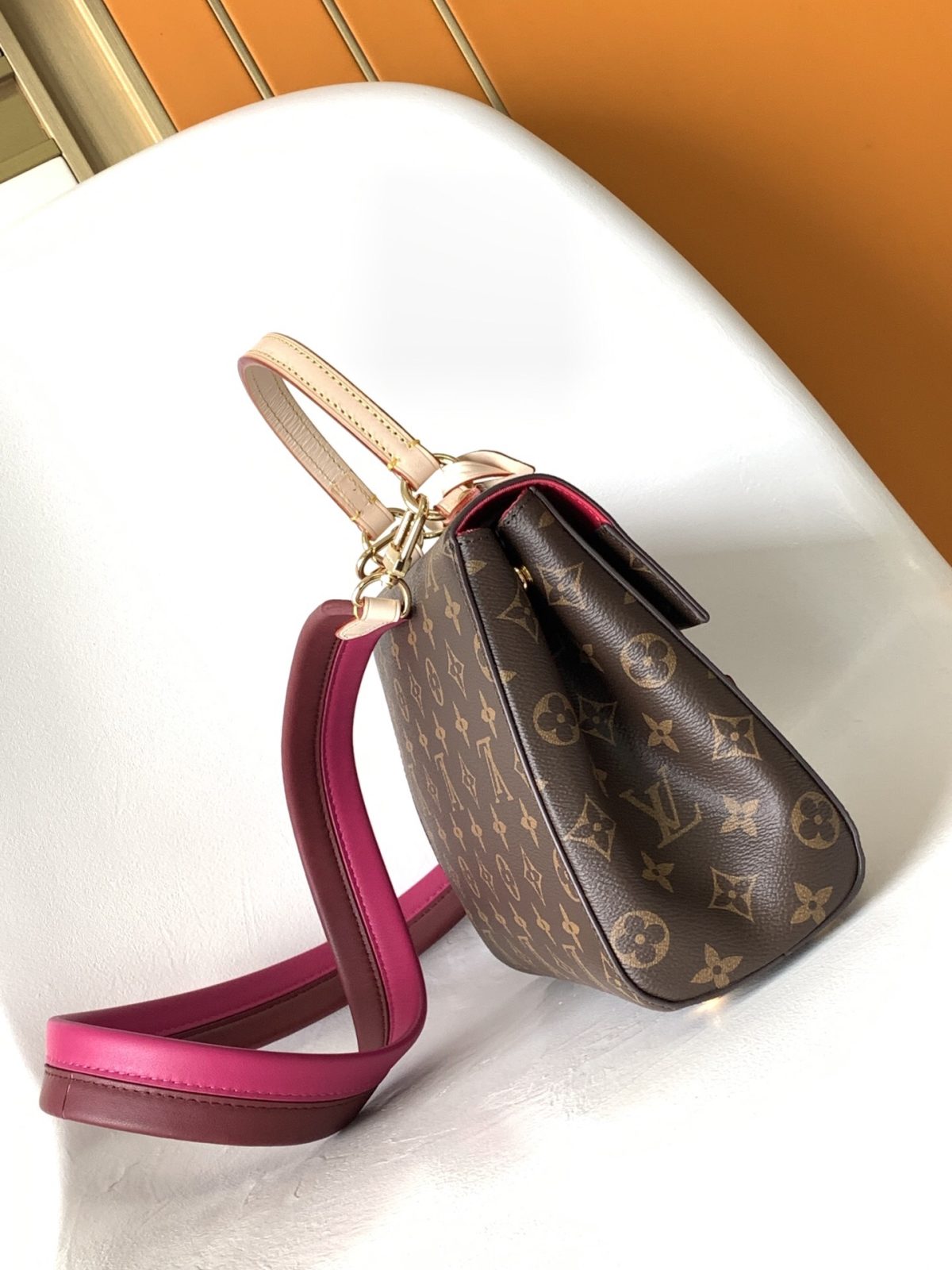 Louis Vuitton M42738 Cluny bb Women Bags Size 28*20*10cm - Image 3