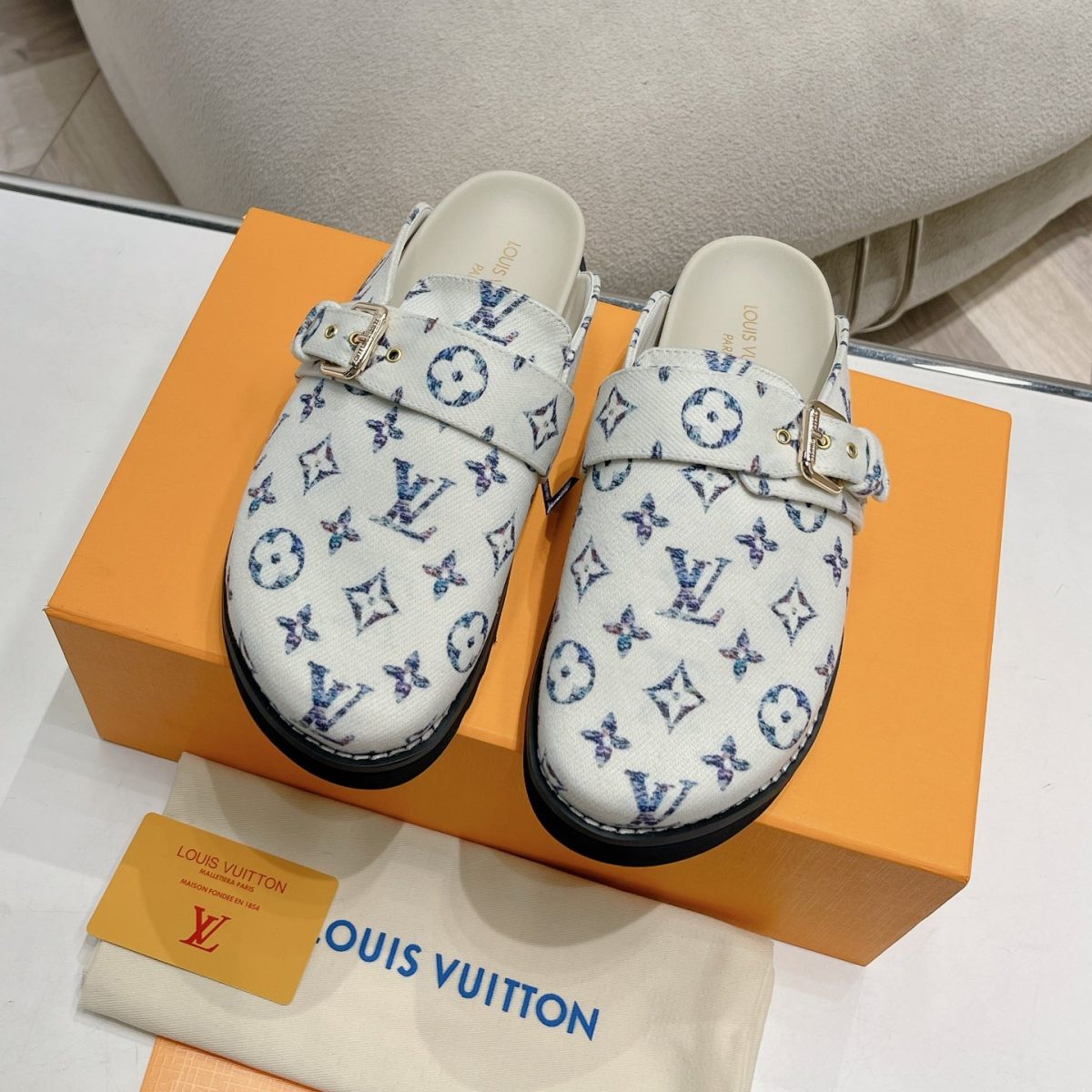 Louis Vuitton Winterbreak Comfert Slippers Size 35-46 - Image 1